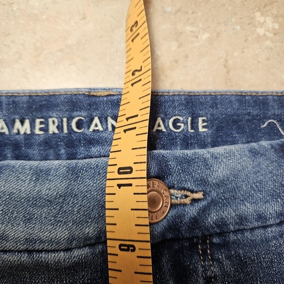 American Eagle Shorts Women 14 Blue Denim The Dream Short Curvy Midi Distressed - Picture 8 of 13